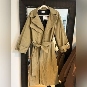 Laagam Beige Londres Trench!